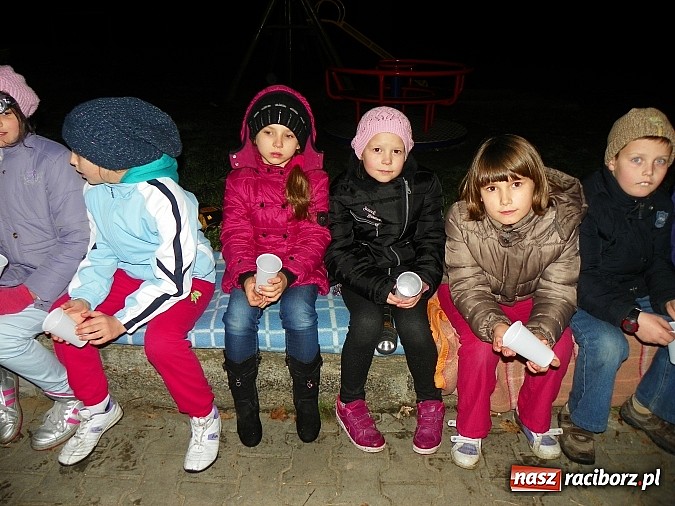 Zdjęcie w galerii na portalu naszraciborz.pl: Młodzi czytelnicy zwiedzili stary pałac w Krowiarkach w rocznicę urodzin Andersena wiadomości z regionu