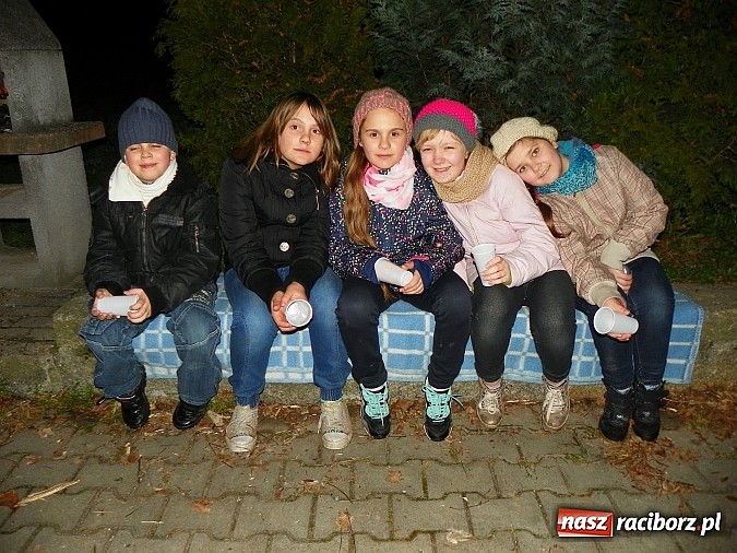 Zdjęcie w galerii na portalu naszraciborz.pl: Młodzi czytelnicy zwiedzili stary pałac w Krowiarkach w rocznicę urodzin Andersena wiadomości z regionu