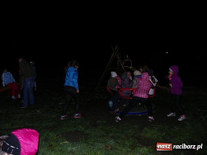 Zdjęcie w galerii na portalu naszraciborz.pl: Młodzi czytelnicy zwiedzili stary pałac w Krowiarkach w rocznicę urodzin Andersena wiadomości z regionu