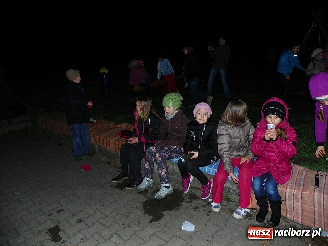 Zdjęcie w galerii na portalu naszraciborz.pl: Młodzi czytelnicy zwiedzili stary pałac w Krowiarkach w rocznicę urodzin Andersena wiadomości z regionu