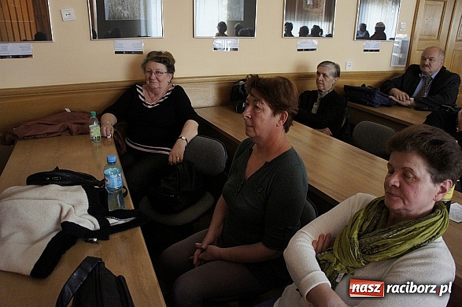 Zdjęcie w galerii na portalu naszraciborz.pl: Wiosenny spacer po lwowskich parkach  wiadomości z regionu