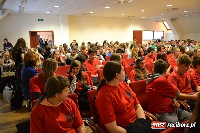 Zdjęcie w galerii na portalu naszraciborz.pl: Echa Katynia – spotkania z historią na zamku dzień drugi wiadomości z regionu