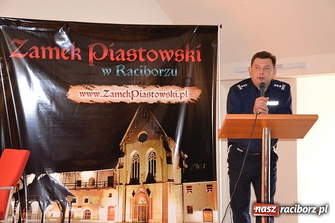 Zdjęcie w galerii na portalu naszraciborz.pl: Echa Katynia – spotkania z historią na zamku dzień drugi wiadomości z regionu