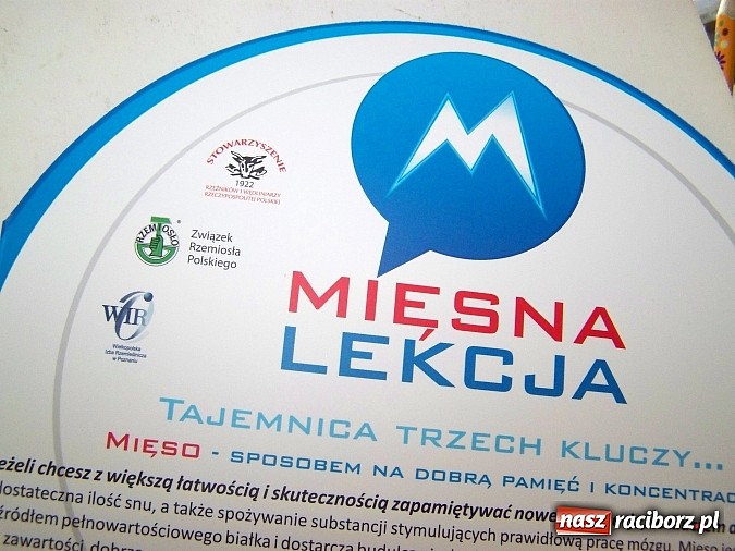 Zdjęcie w galerii na portalu naszraciborz.pl: Mięsna lekcja w Gimnazjum nr 5  wiadomości z regionu