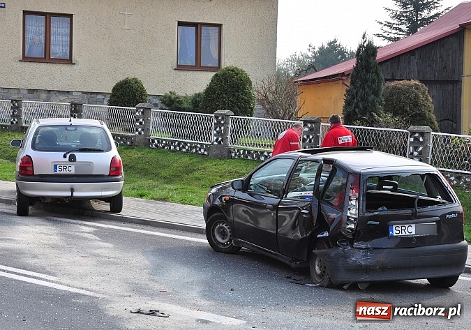 Zdjęcie w galerii na portalu naszraciborz.pl: Kolejny groźny wypadek na Drodze Krajowej nr 45 w Tworkowie wiadomości z regionu