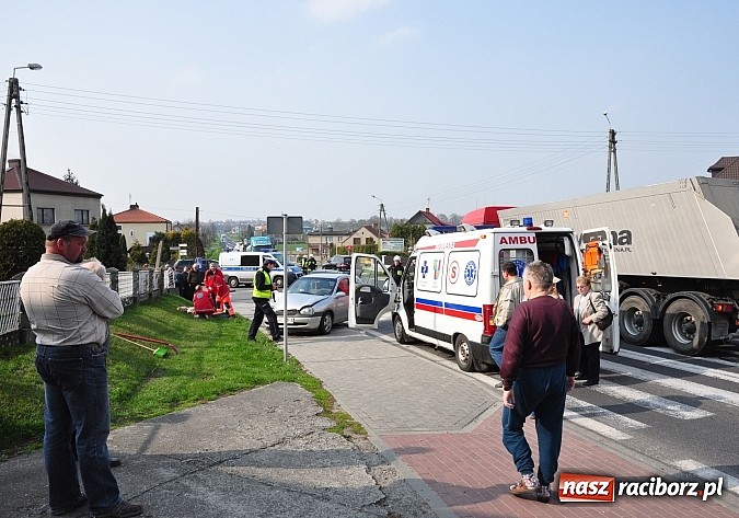 Zdjęcie w galerii na portalu naszraciborz.pl: Kolejny groźny wypadek na Drodze Krajowej nr 45 w Tworkowie wiadomości z regionu