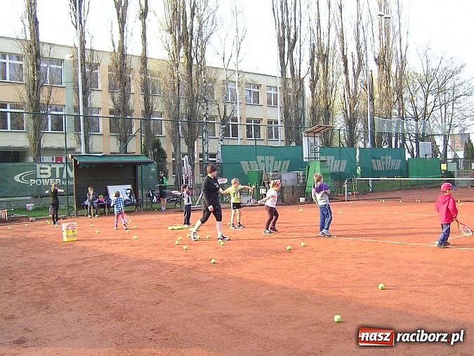 Zdjęcie w galerii na portalu naszraciborz.pl: Na korcie Rafako sezon już rozpoczęty  wiadomości z regionu