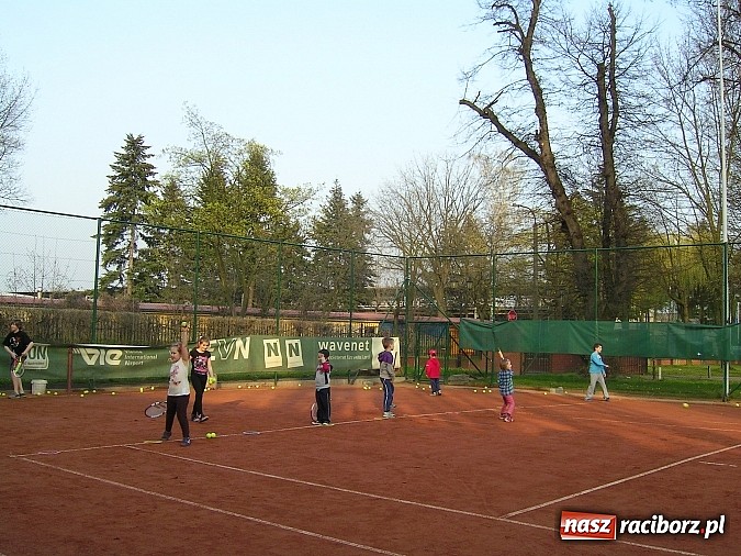Zdjęcie w galerii na portalu naszraciborz.pl: Na korcie Rafako sezon już rozpoczęty  wiadomości z regionu