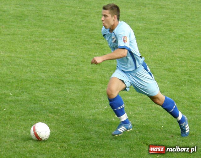 Zdjęcie w galerii na portalu naszraciborz.pl: Porażka skomplikowała sytuację wiadomości z regionu