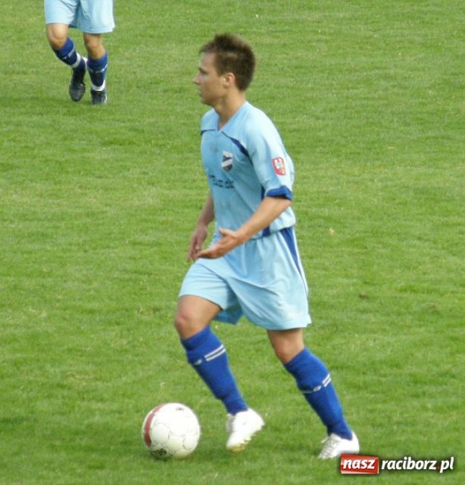 Zdjęcie w galerii na portalu naszraciborz.pl: Porażka skomplikowała sytuację wiadomości z regionu