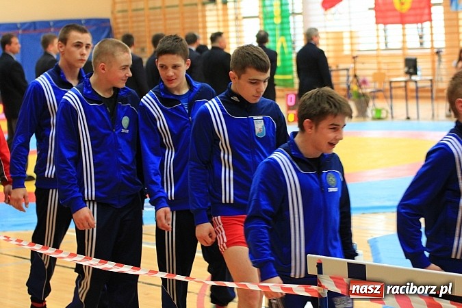 Zdjęcie w galerii na portalu naszraciborz.pl: Międzynarodowe Mistrzostwa Polski Kadetów i Juniorów w zapasach wiadomości z regionu
