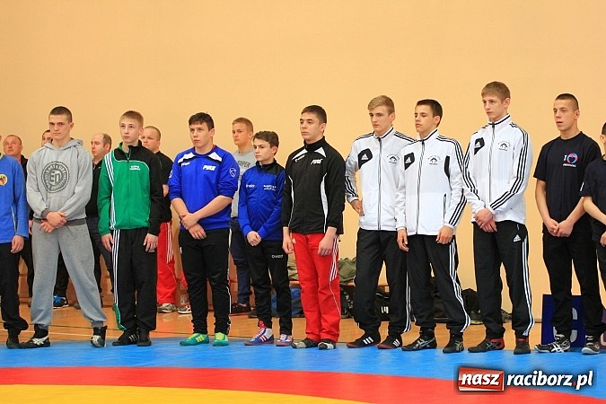 Zdjęcie w galerii na portalu naszraciborz.pl: Międzynarodowe Mistrzostwa Polski Kadetów i Juniorów w zapasach wiadomości z regionu