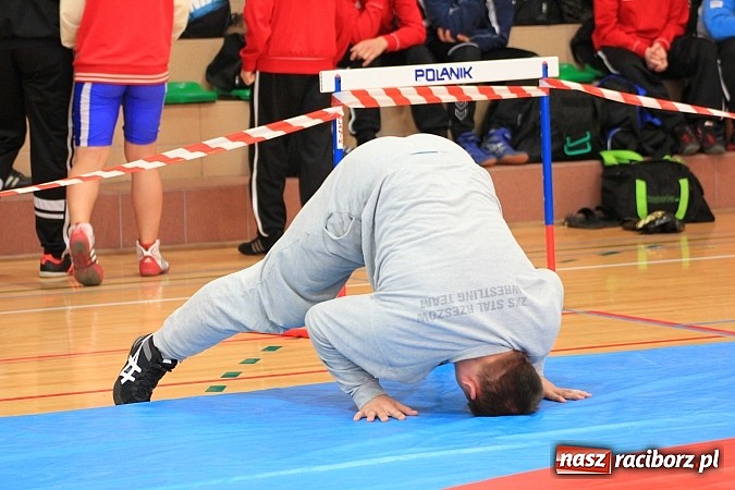 Zdjęcie w galerii na portalu naszraciborz.pl: Międzynarodowe Mistrzostwa Polski Kadetów i Juniorów w zapasach wiadomości z regionu