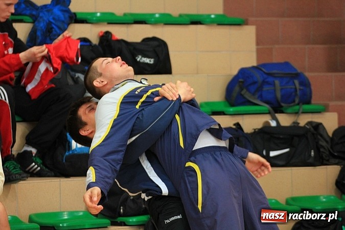 Zdjęcie w galerii na portalu naszraciborz.pl: Międzynarodowe Mistrzostwa Polski Kadetów i Juniorów w zapasach wiadomości z regionu
