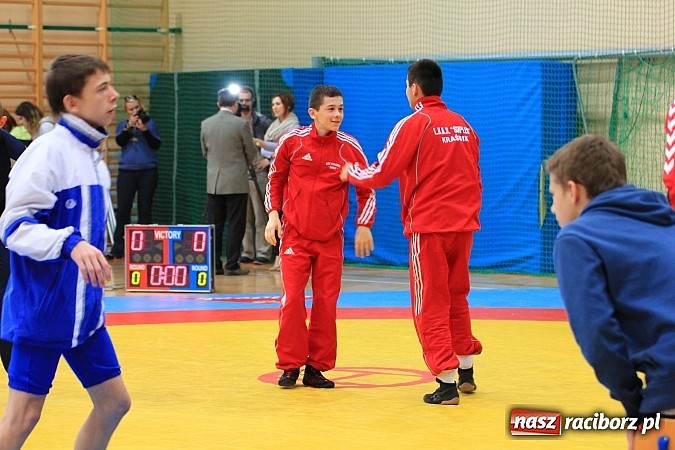 Zdjęcie w galerii na portalu naszraciborz.pl: Międzynarodowe Mistrzostwa Polski Kadetów i Juniorów w zapasach wiadomości z regionu