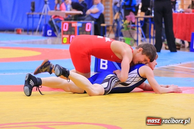 Zdjęcie w galerii na portalu naszraciborz.pl: Międzynarodowe Mistrzostwa Polski Kadetów i Juniorów w zapasach wiadomości z regionu