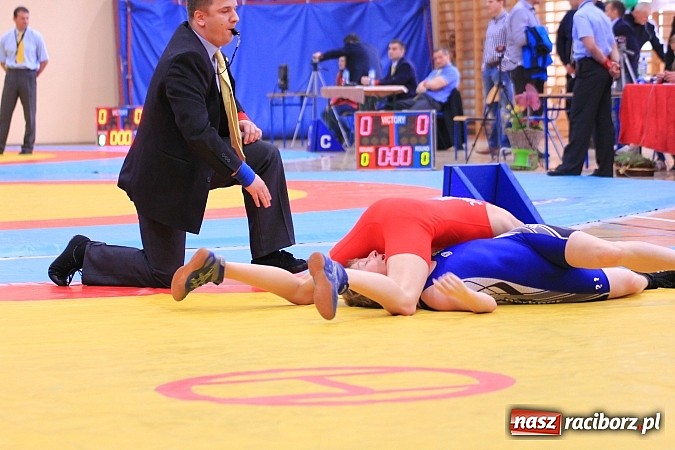 Zdjęcie w galerii na portalu naszraciborz.pl: Międzynarodowe Mistrzostwa Polski Kadetów i Juniorów w zapasach wiadomości z regionu