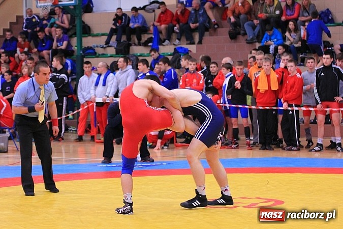 Zdjęcie w galerii na portalu naszraciborz.pl: Międzynarodowe Mistrzostwa Polski Kadetów i Juniorów w zapasach wiadomości z regionu