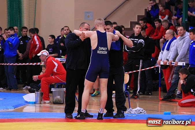 Zdjęcie w galerii na portalu naszraciborz.pl: Międzynarodowe Mistrzostwa Polski Kadetów i Juniorów w zapasach wiadomości z regionu