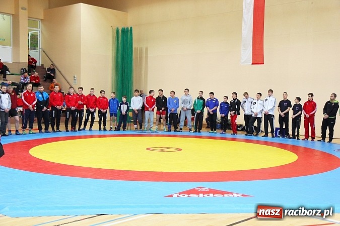 Zdjęcie w galerii na portalu naszraciborz.pl: Międzynarodowe Mistrzostwa Polski Kadetów i Juniorów w zapasach wiadomości z regionu