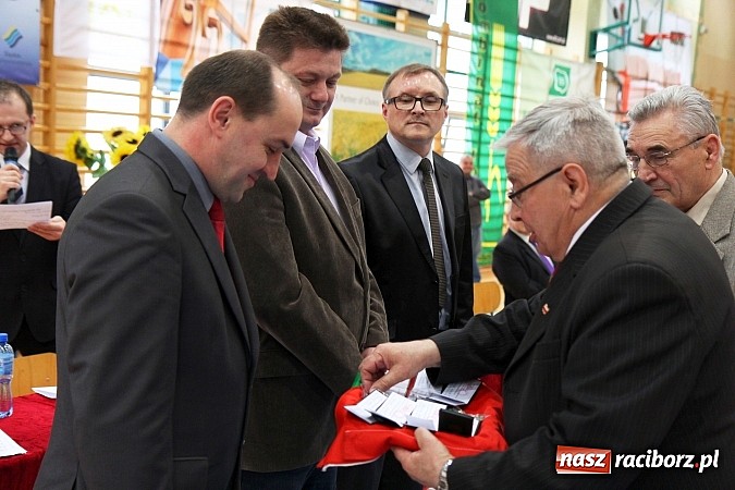 Zdjęcie w galerii na portalu naszraciborz.pl: Międzynarodowe Mistrzostwa Polski Kadetów i Juniorów w zapasach wiadomości z regionu