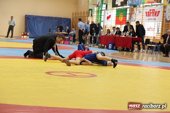 Zdjęcie w galerii na portalu naszraciborz.pl: Międzynarodowe Mistrzostwa Polski Kadetów i Juniorów w zapasach wiadomości z regionu