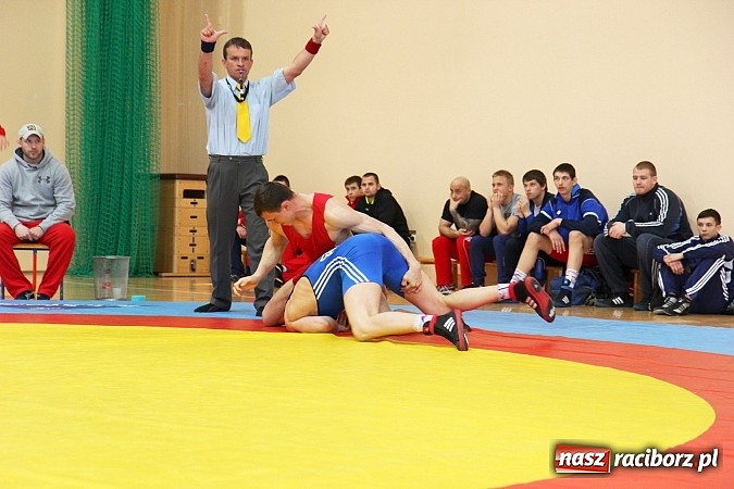 Zdjęcie w galerii na portalu naszraciborz.pl: Międzynarodowe Mistrzostwa Polski Kadetów i Juniorów w zapasach wiadomości z regionu