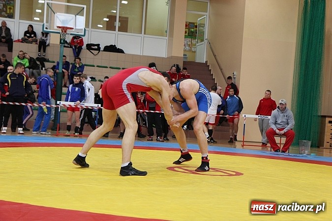 Zdjęcie w galerii na portalu naszraciborz.pl: Międzynarodowe Mistrzostwa Polski Kadetów i Juniorów w zapasach wiadomości z regionu