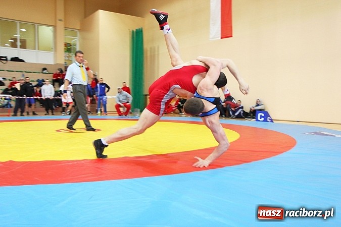 Zdjęcie w galerii na portalu naszraciborz.pl: Międzynarodowe Mistrzostwa Polski Kadetów i Juniorów w zapasach wiadomości z regionu