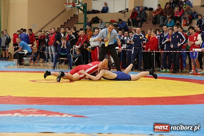 Zdjęcie w galerii na portalu naszraciborz.pl: Międzynarodowe Mistrzostwa Polski Kadetów i Juniorów w zapasach wiadomości z regionu