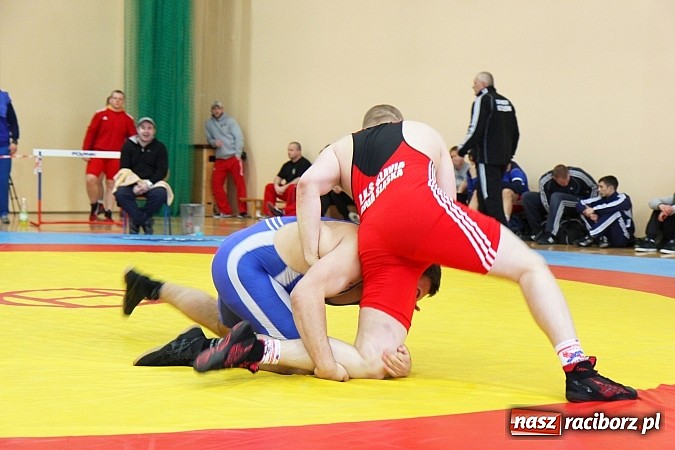 Zdjęcie w galerii na portalu naszraciborz.pl: Międzynarodowe Mistrzostwa Polski Kadetów i Juniorów w zapasach wiadomości z regionu
