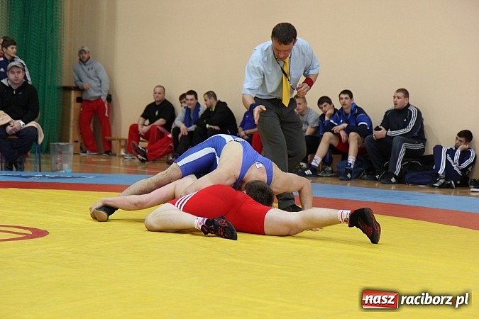 Zdjęcie w galerii na portalu naszraciborz.pl: Międzynarodowe Mistrzostwa Polski Kadetów i Juniorów w zapasach wiadomości z regionu