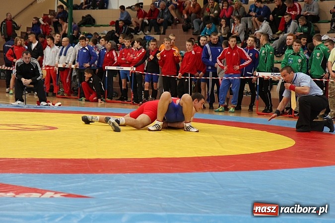 Zdjęcie w galerii na portalu naszraciborz.pl: Międzynarodowe Mistrzostwa Polski Kadetów i Juniorów w zapasach wiadomości z regionu