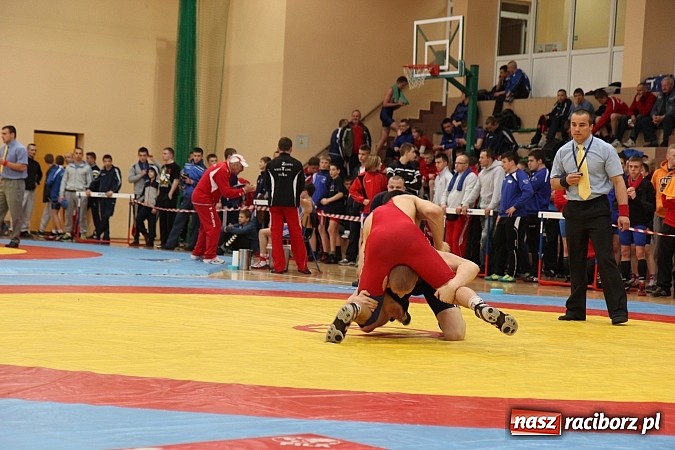 Zdjęcie w galerii na portalu naszraciborz.pl: Międzynarodowe Mistrzostwa Polski Kadetów i Juniorów w zapasach wiadomości z regionu