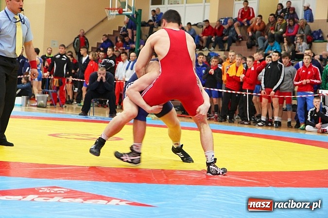 Zdjęcie w galerii na portalu naszraciborz.pl: Międzynarodowe Mistrzostwa Polski Kadetów i Juniorów w zapasach wiadomości z regionu