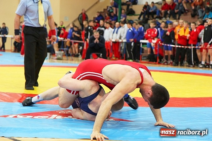 Zdjęcie w galerii na portalu naszraciborz.pl: Międzynarodowe Mistrzostwa Polski Kadetów i Juniorów w zapasach wiadomości z regionu