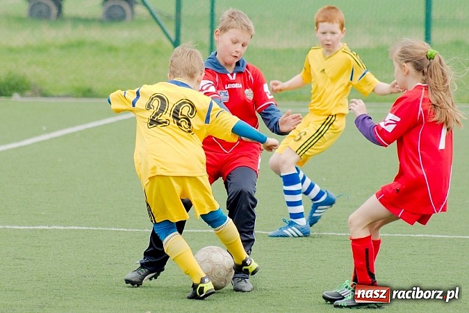 Zdjęcie w galerii na portalu naszraciborz.pl: Duet Lamczyk-Cielusek pogromcą Tworkowa wiadomości z regionu