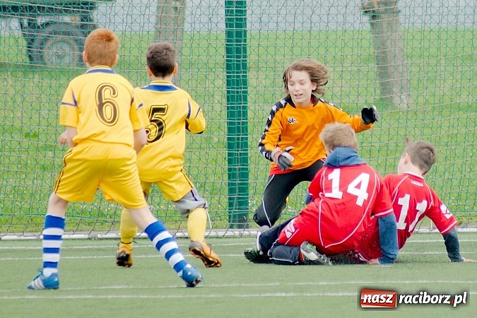 Zdjęcie w galerii na portalu naszraciborz.pl: Duet Lamczyk-Cielusek pogromcą Tworkowa wiadomości z regionu