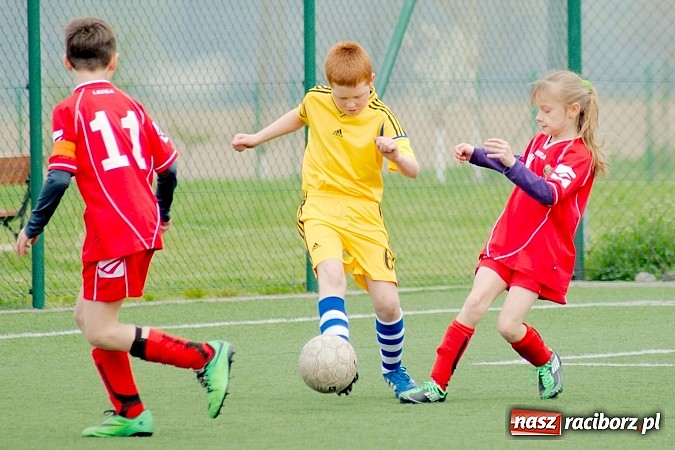 Zdjęcie w galerii na portalu naszraciborz.pl: Duet Lamczyk-Cielusek pogromcą Tworkowa wiadomości z regionu