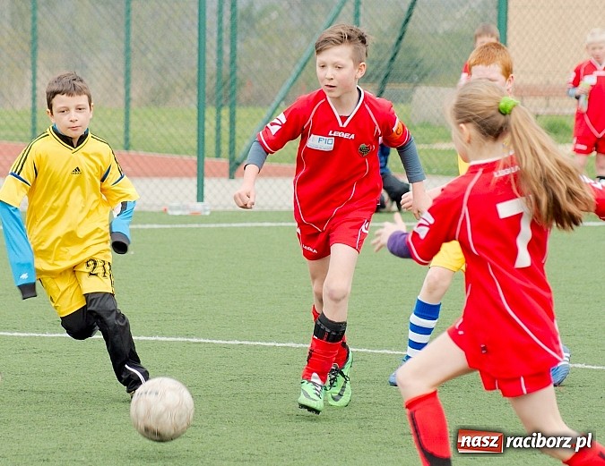 Zdjęcie w galerii na portalu naszraciborz.pl: Duet Lamczyk-Cielusek pogromcą Tworkowa wiadomości z regionu
