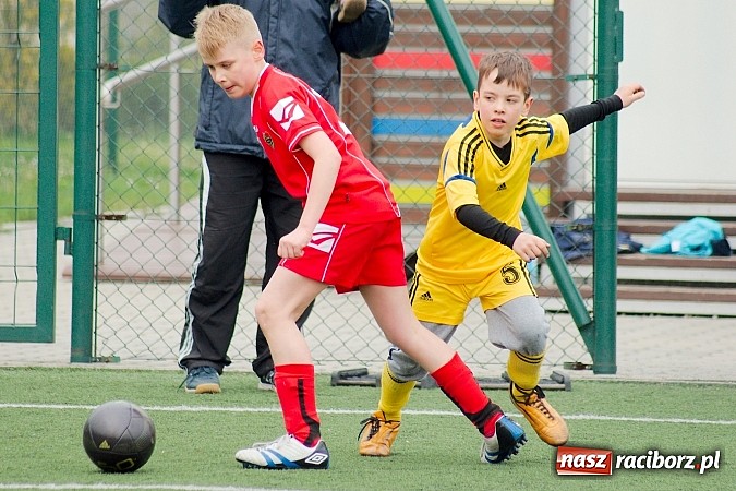 Zdjęcie w galerii na portalu naszraciborz.pl: Duet Lamczyk-Cielusek pogromcą Tworkowa wiadomości z regionu