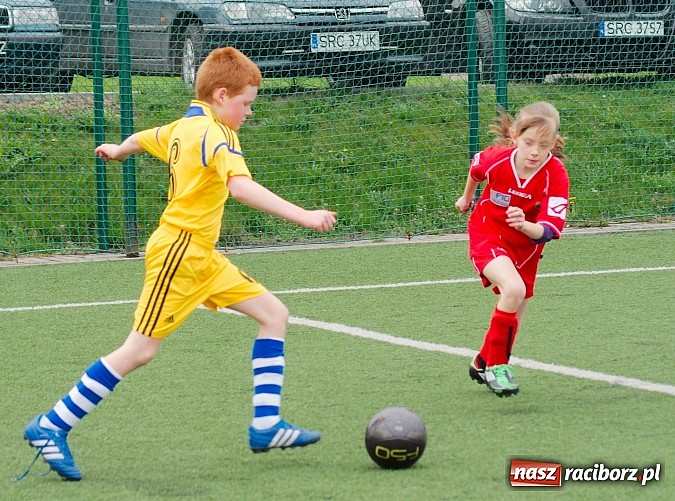Zdjęcie w galerii na portalu naszraciborz.pl: Duet Lamczyk-Cielusek pogromcą Tworkowa wiadomości z regionu