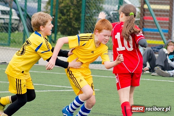 Zdjęcie w galerii na portalu naszraciborz.pl: Duet Lamczyk-Cielusek pogromcą Tworkowa wiadomości z regionu