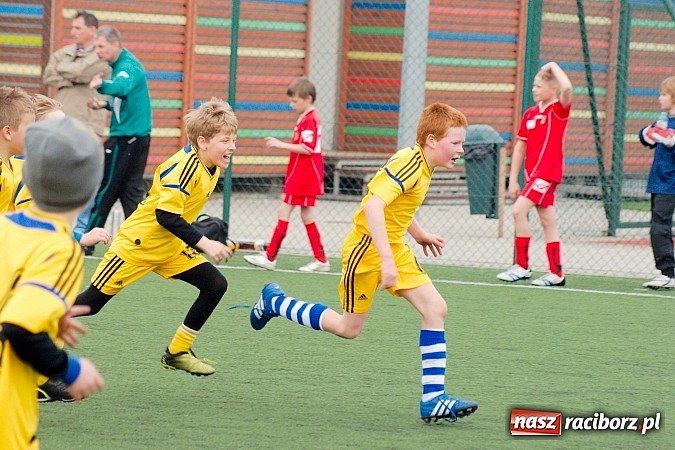 Zdjęcie w galerii na portalu naszraciborz.pl: Duet Lamczyk-Cielusek pogromcą Tworkowa wiadomości z regionu