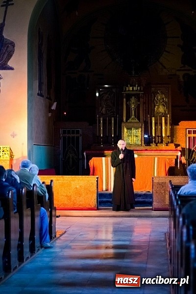 Zdjęcie w galerii na portalu naszraciborz.pl: Teatr A wystawił w Bojanowie Pasję wiadomości z regionu