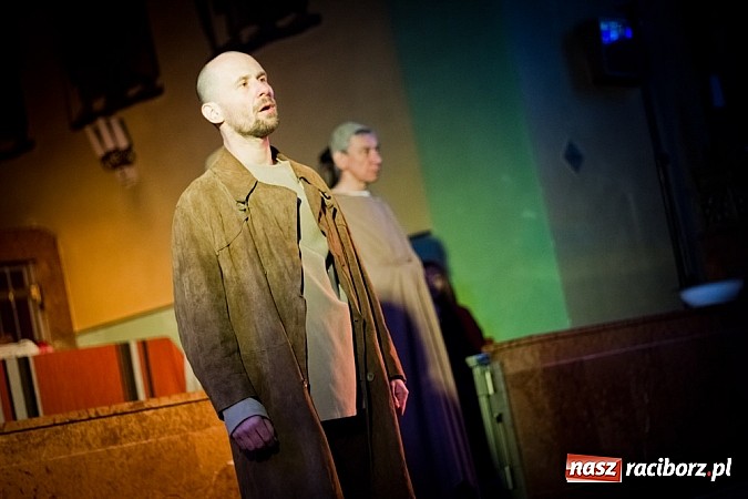 Zdjęcie w galerii na portalu naszraciborz.pl: Teatr A wystawił w Bojanowie Pasję wiadomości z regionu