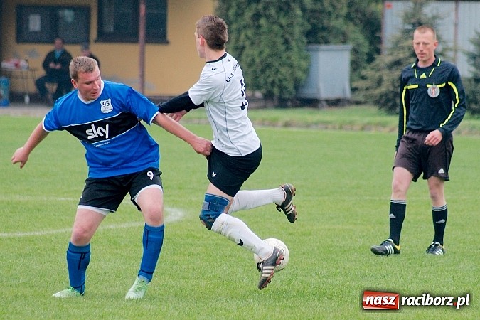 Zdjęcie w galerii na portalu naszraciborz.pl: Tworków kontra Cyprzanów: Bezbarwne trzy punkty gospodarzy wiadomości z regionu