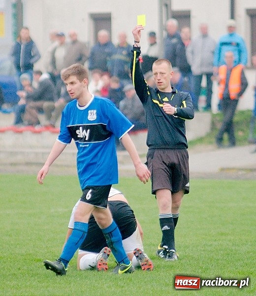 Zdjęcie w galerii na portalu naszraciborz.pl: Tworków kontra Cyprzanów: Bezbarwne trzy punkty gospodarzy wiadomości z regionu