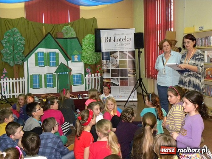 Zdjęcie w galerii na portalu naszraciborz.pl: Gwiaździste niebo nad Zielonym Wzgórzem wiadomości z regionu