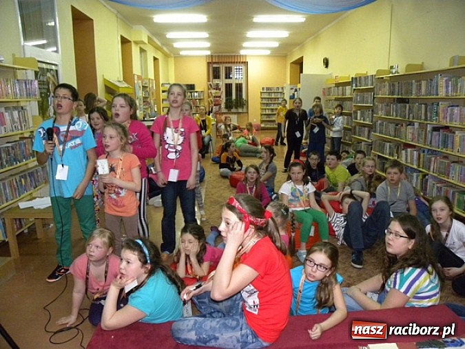 Zdjęcie w galerii na portalu naszraciborz.pl: Gwiaździste niebo nad Zielonym Wzgórzem wiadomości z regionu